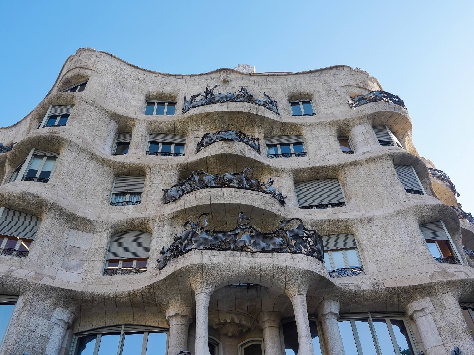Visita guiada a La Pedrera con entradas sin colas