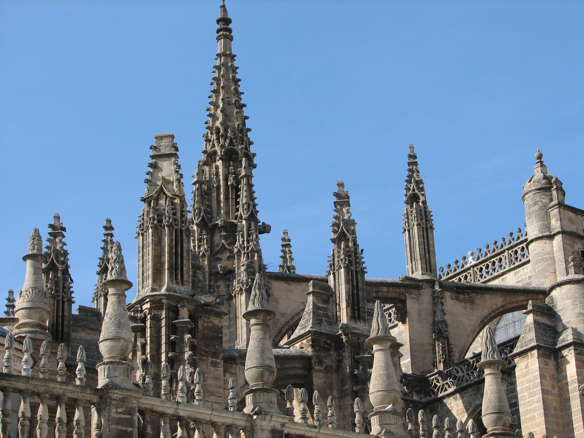 Visita guiada en Sevilla con entrada a la Catedral y Alcázar